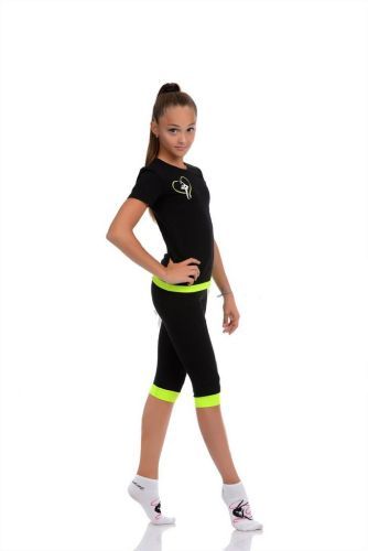 Футболка с манжетом и вышивкой Гимнастки из яркой коллекции